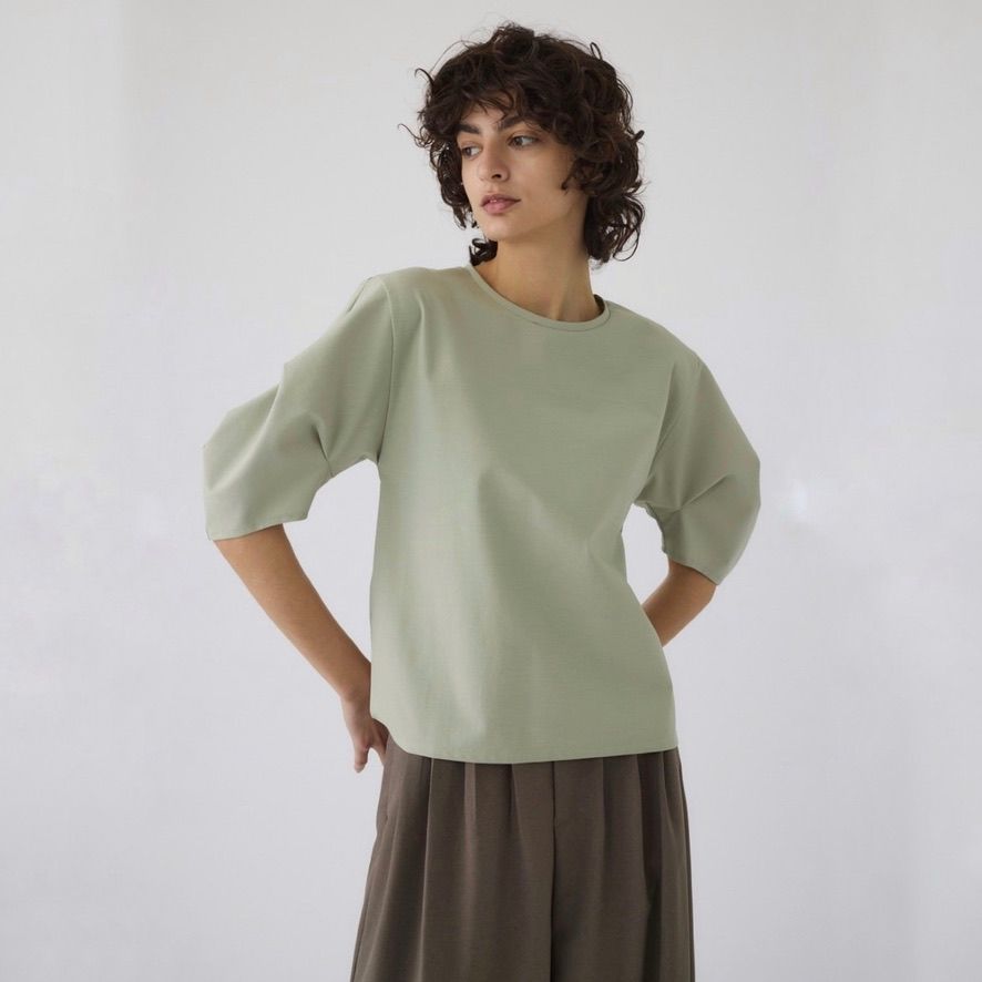 【残り一点】Tuck Sleeve Design Cut Tops