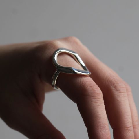 【お取り寄せ注文可能】Curb Link Ring(WHITE)