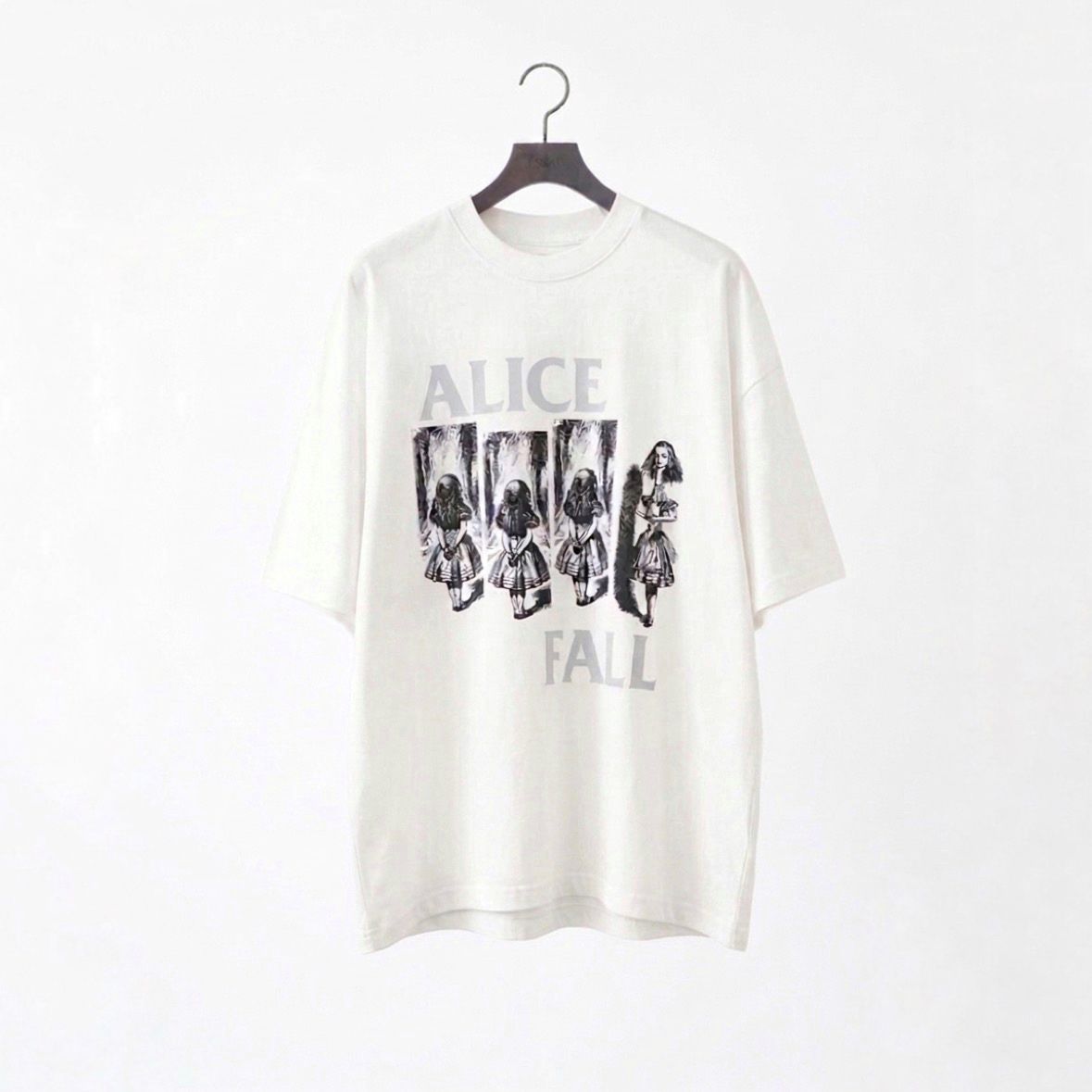 【残りわずか】Oversized Drop Shoulder T-Shirt(ALICE)