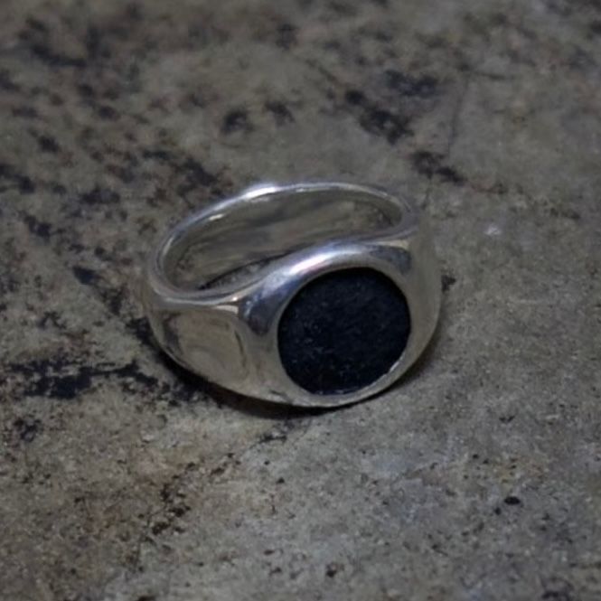 【お取り寄せ注文可能】Leather Jewel Ring