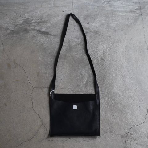 【再販売通知受付可能】Passport Shoulder Case(FULL GRAIN HORSE LEATHER)