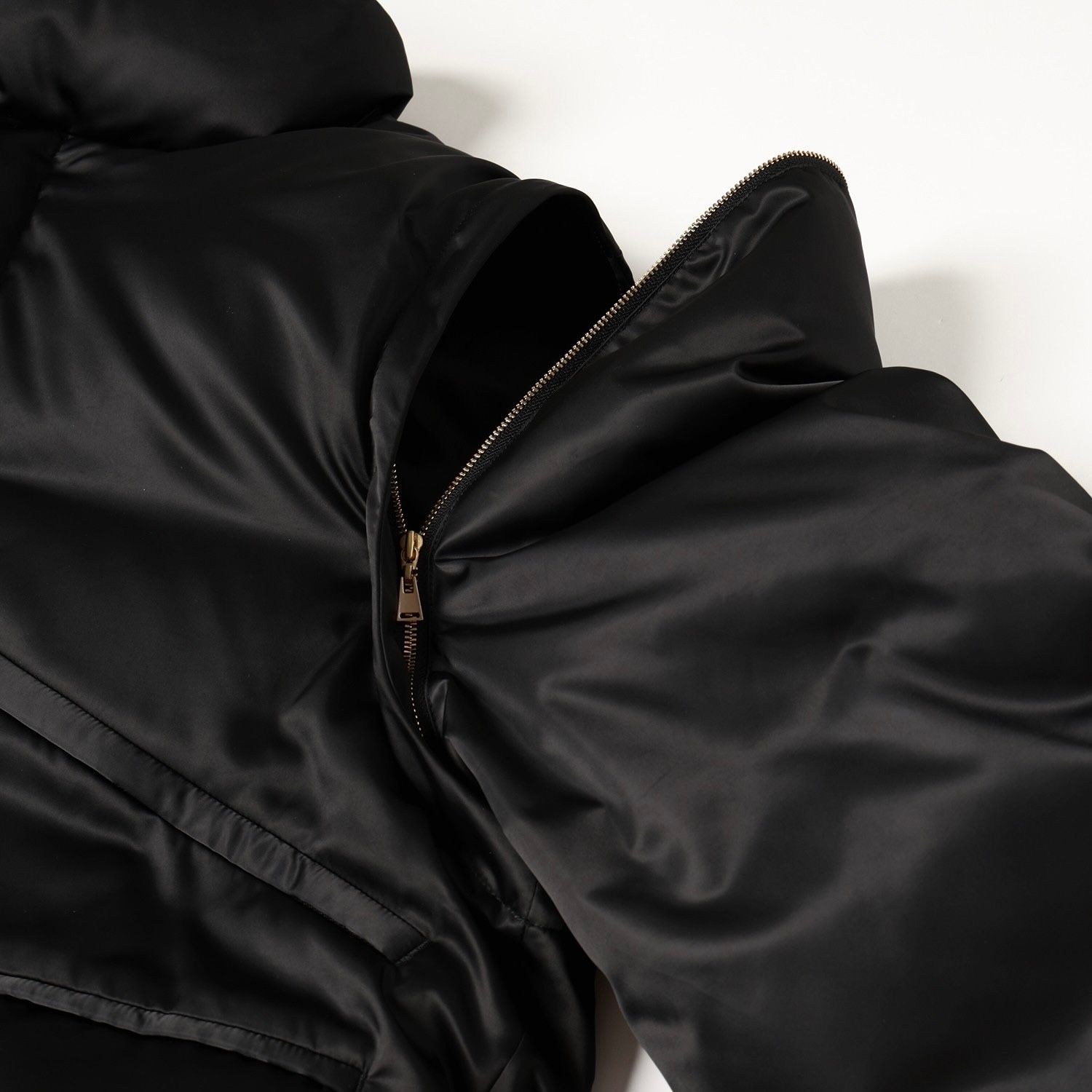 【残り一点】High Count Taffeta Removable Sleeve Down Jacket