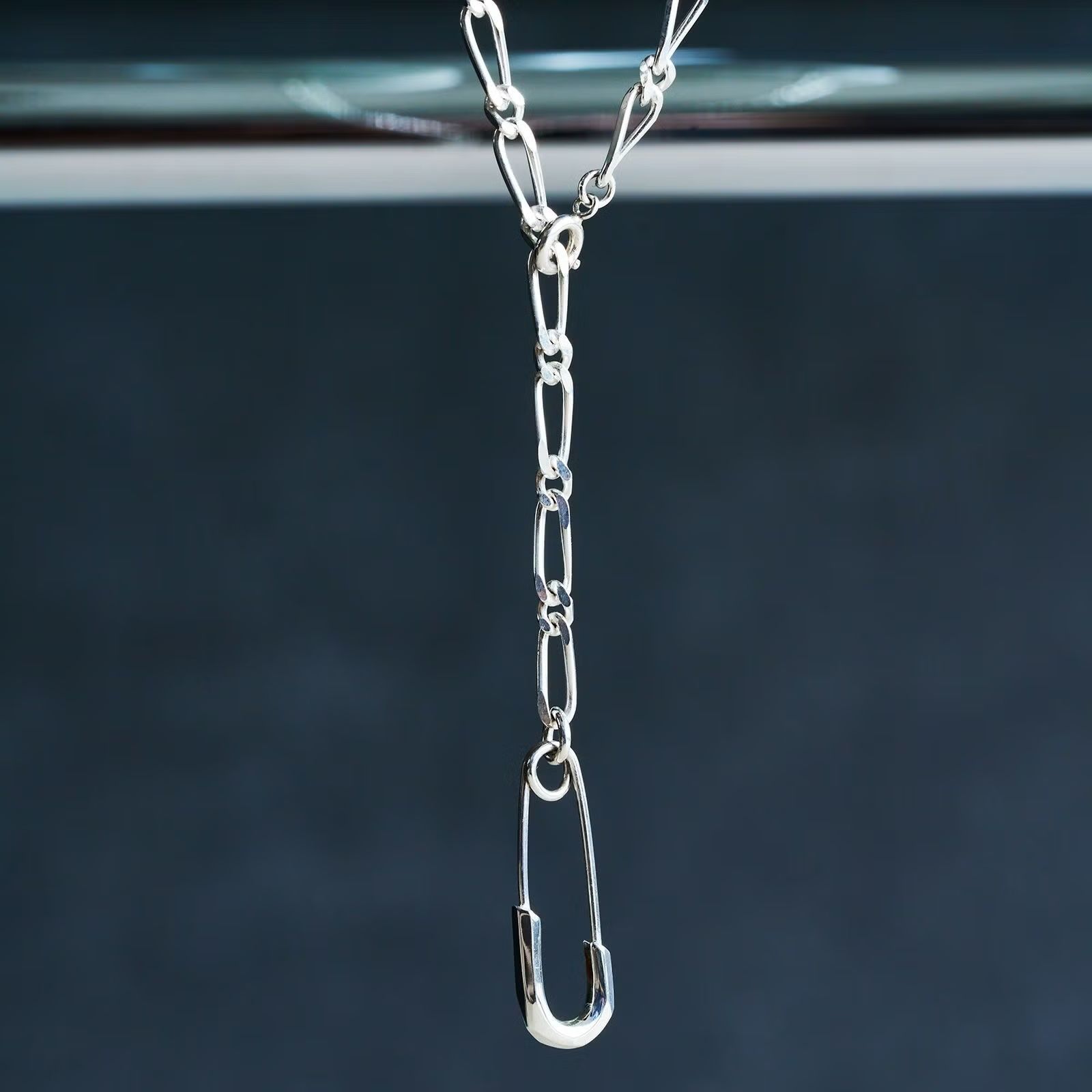 【お取り寄せ注文可能】Safety Pin Necklace