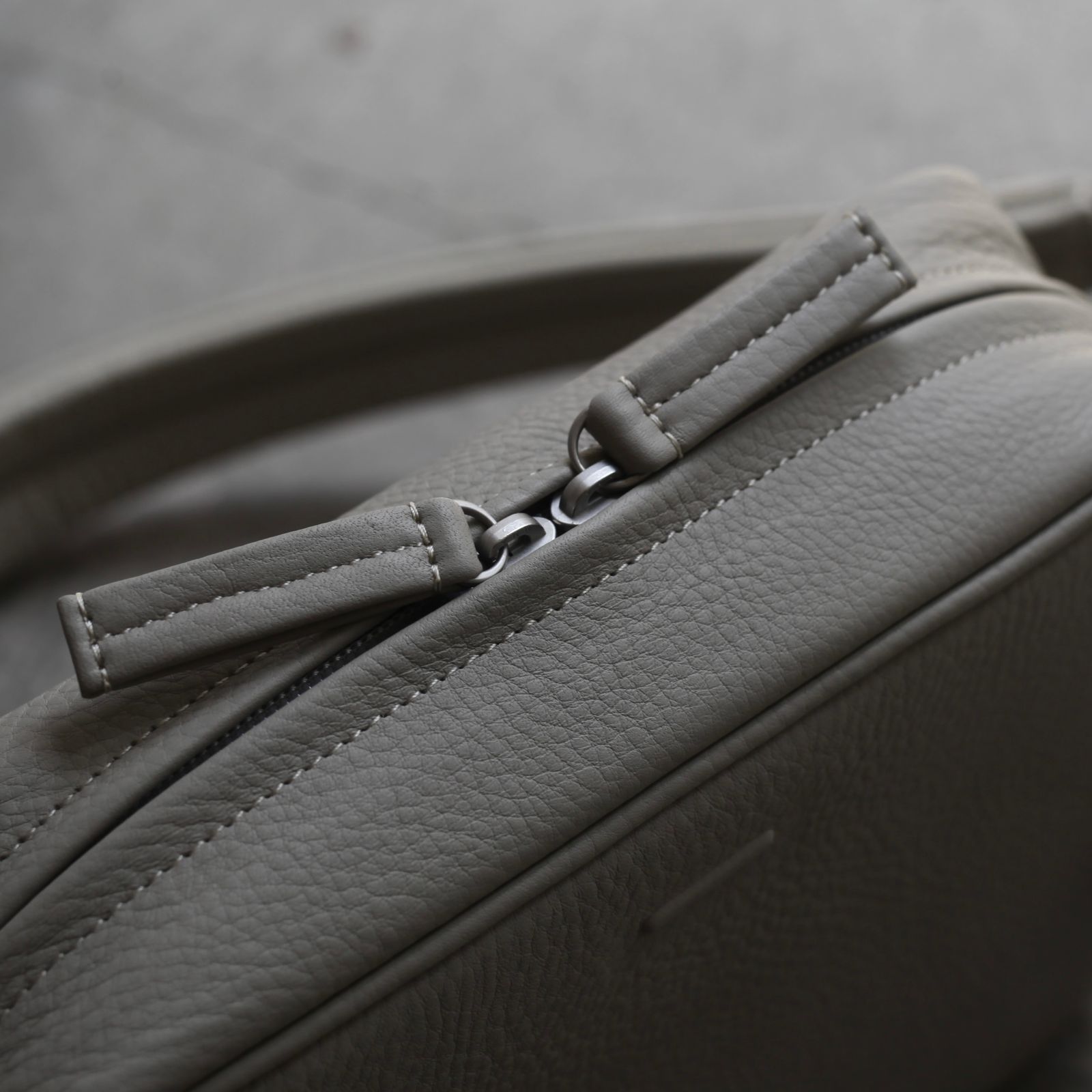 【残り一点】ソフトショルダーバック_Small(WHITE BEIGE)