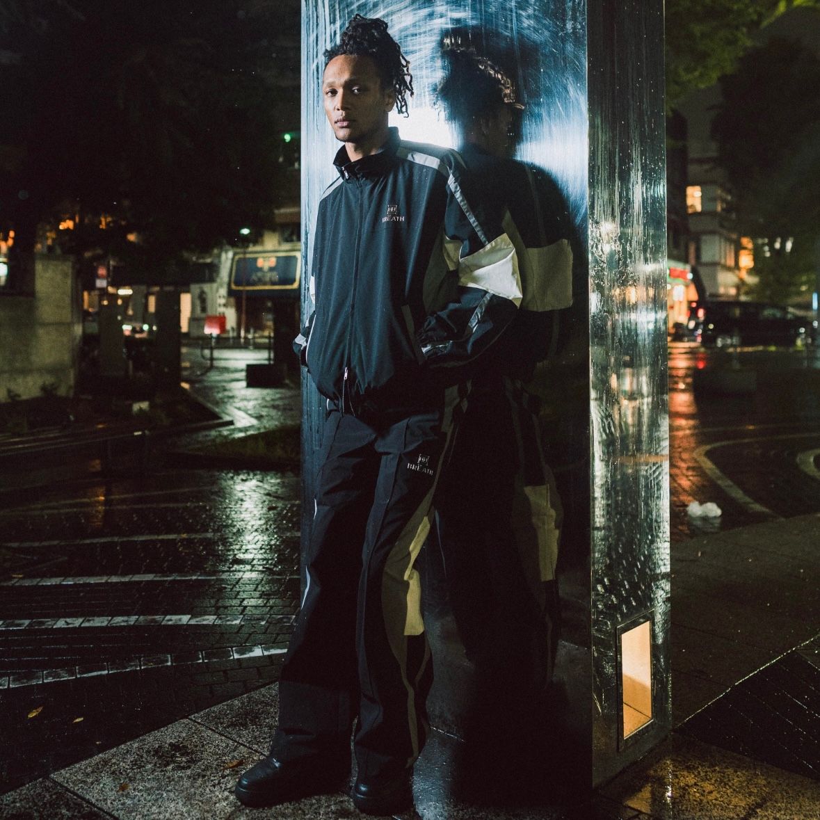 【残り一点】Crest Logo Warm Up Jacket