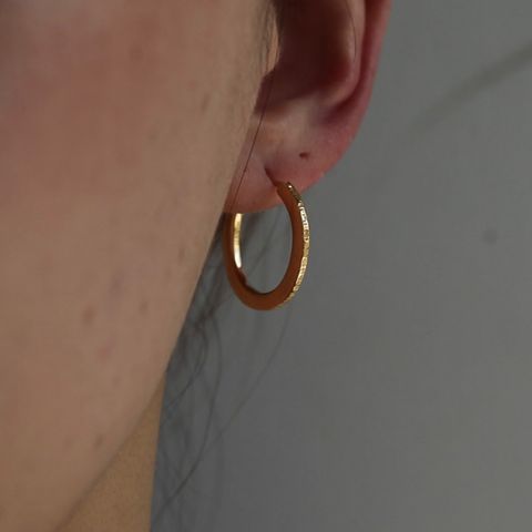 【お取り寄せ注文可能】Thin Rain Pierce (CATCHLESS_GOLD）
