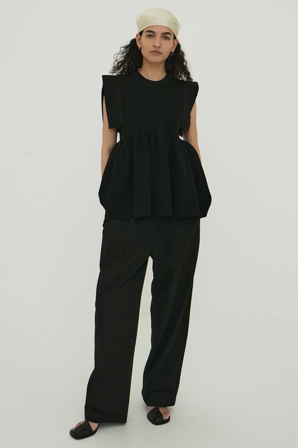 CLANE - 【25SS】 SQUARE SLEEVE GATHER KNIT TOPS - BLACK