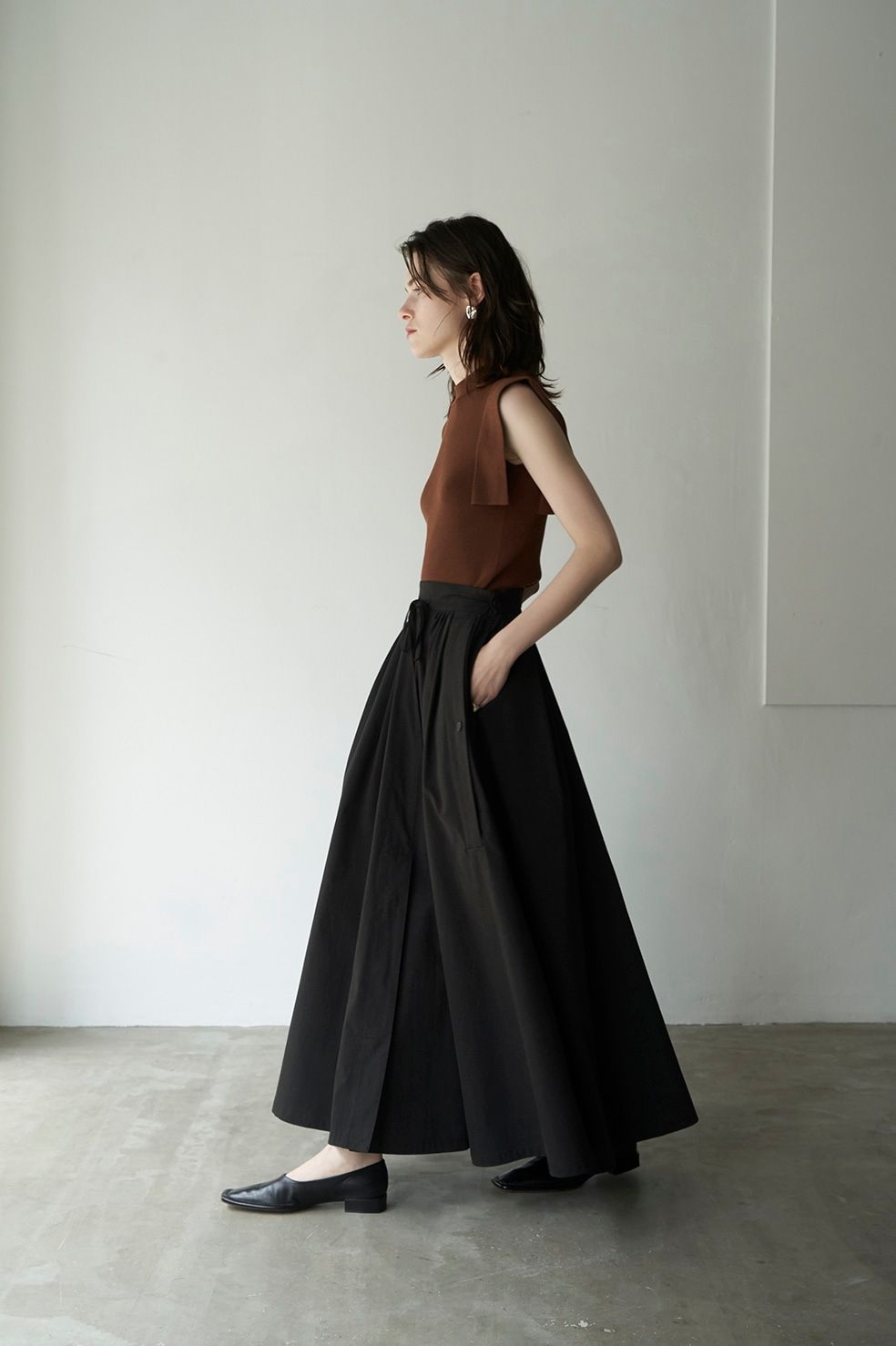 スクエアー スリーブ ニット トップス - SQUARE SLEEVE KNIT TOPS - BROWN