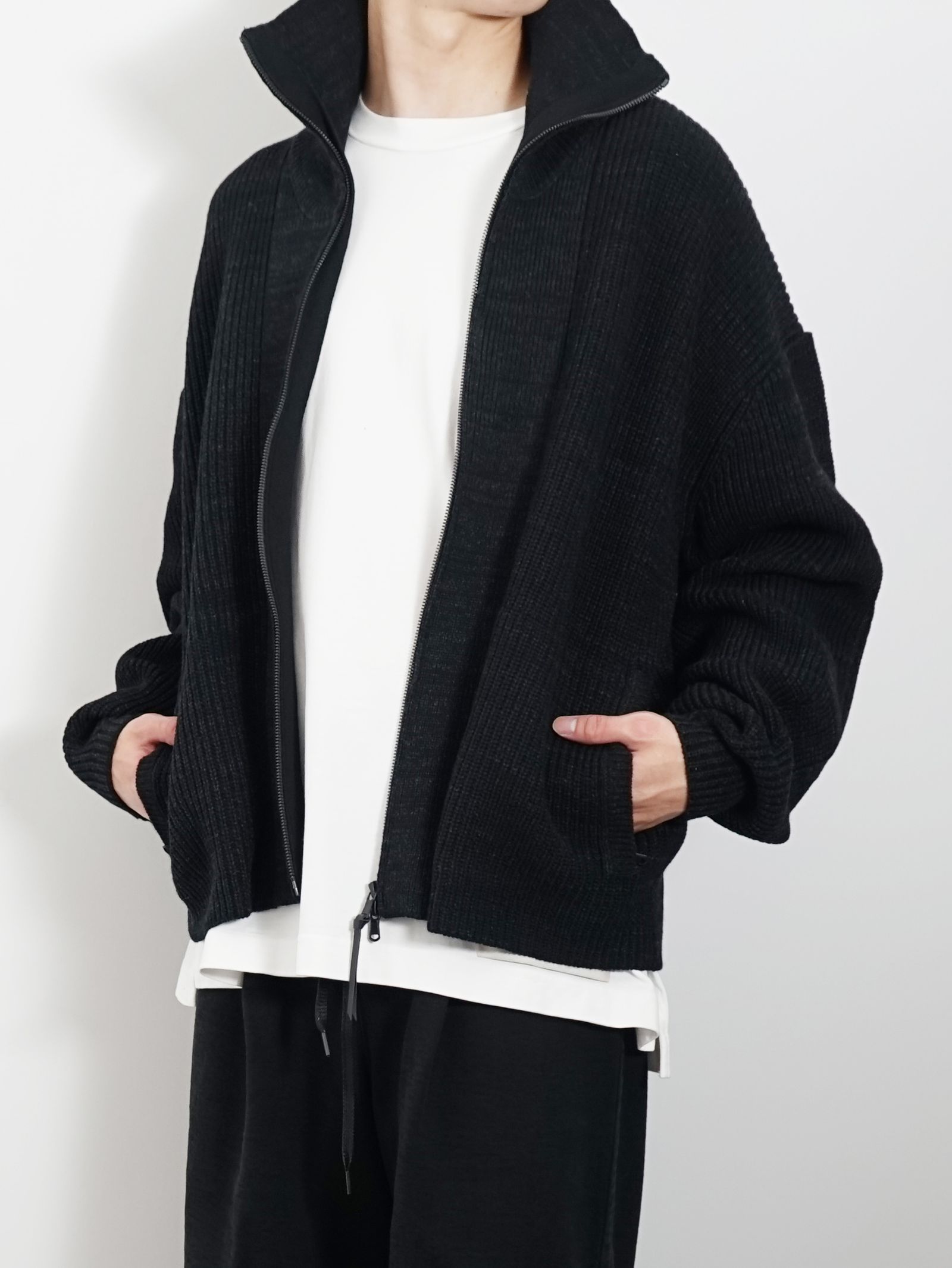 TVA 24AW 新作ニットスタイル