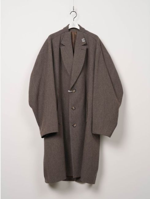 シフテッド ショルダー コート - SHIFTED SHOULDER COAT (BROWN)