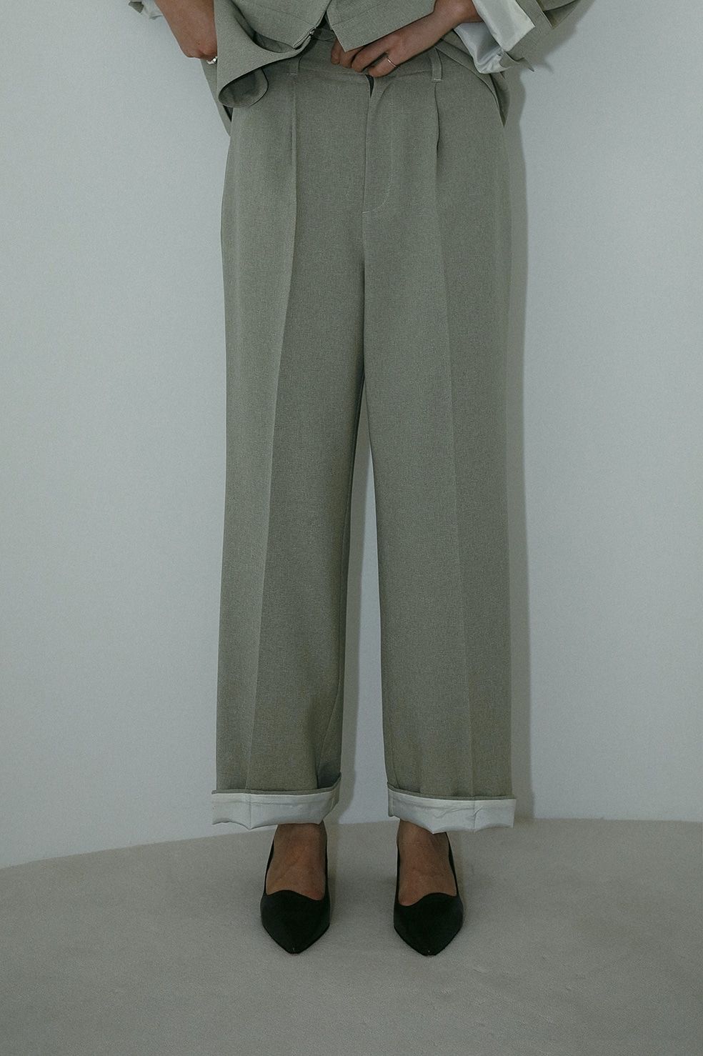 ストレートシルエット  -  BICOLOR HEM PANTS PISTACHIO