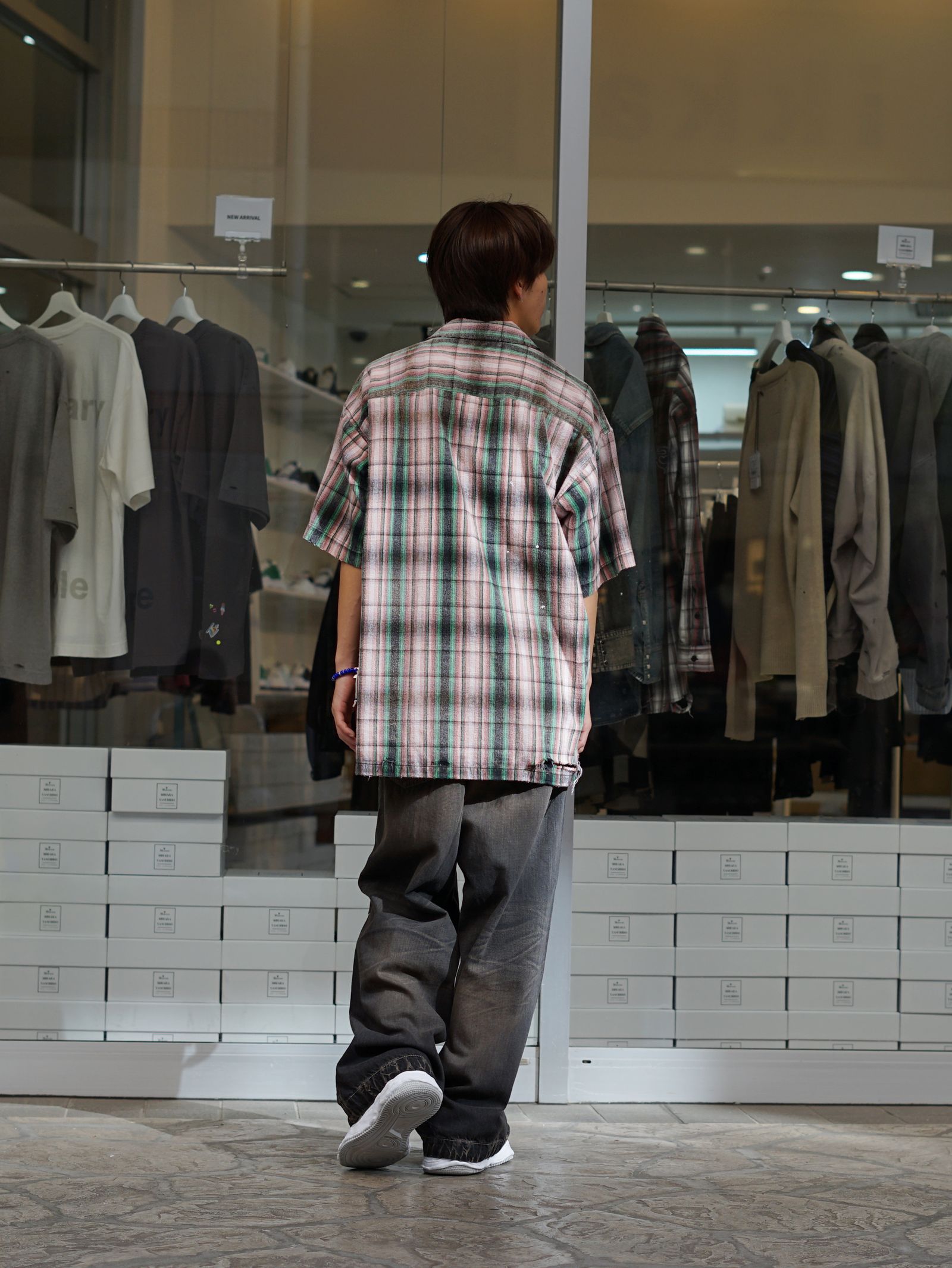 グラフィックシャツで魅せる、26SS ミハラスタイル