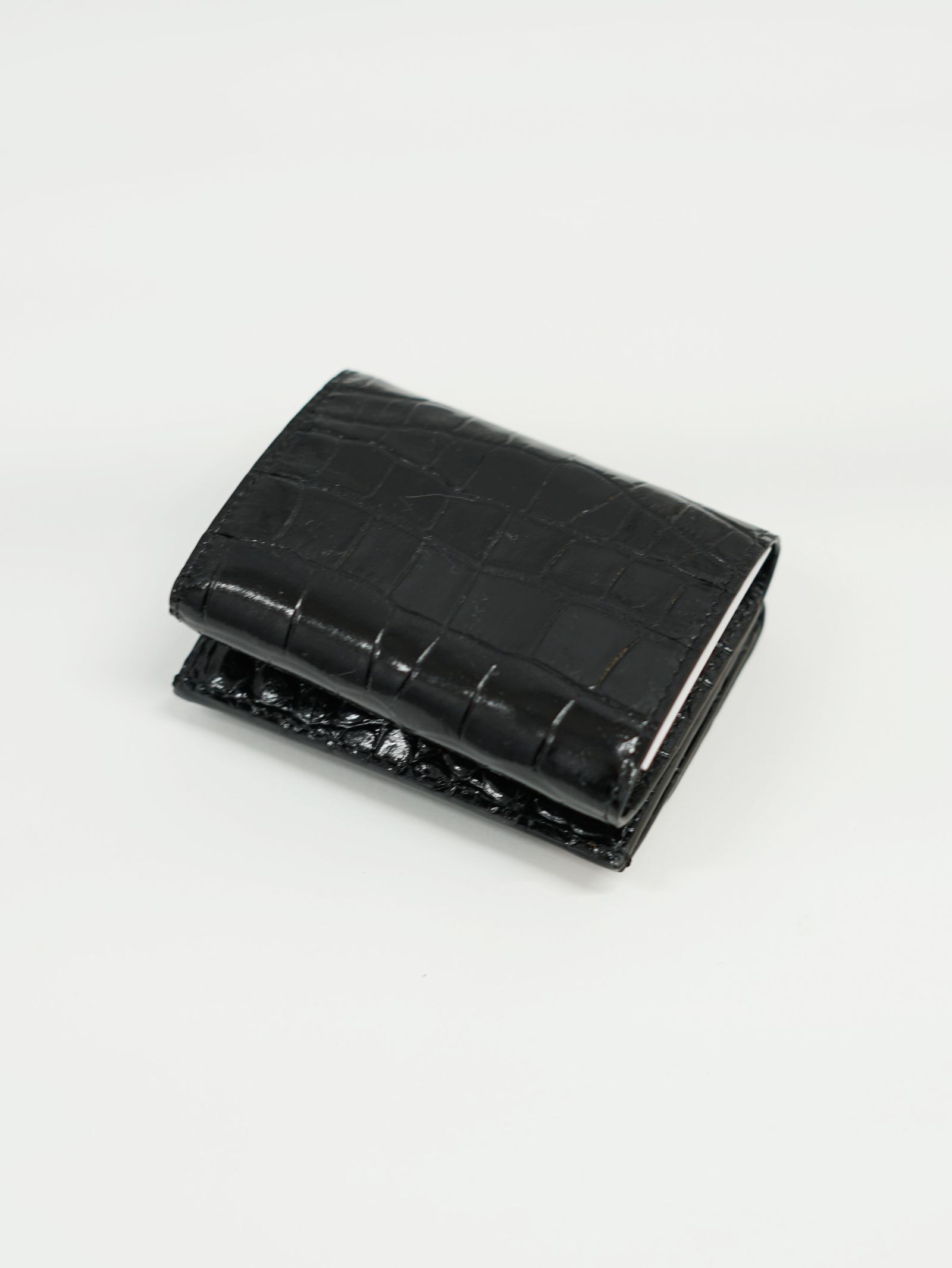 EDIE 型押しコンパクト ウォレット (BLACK)