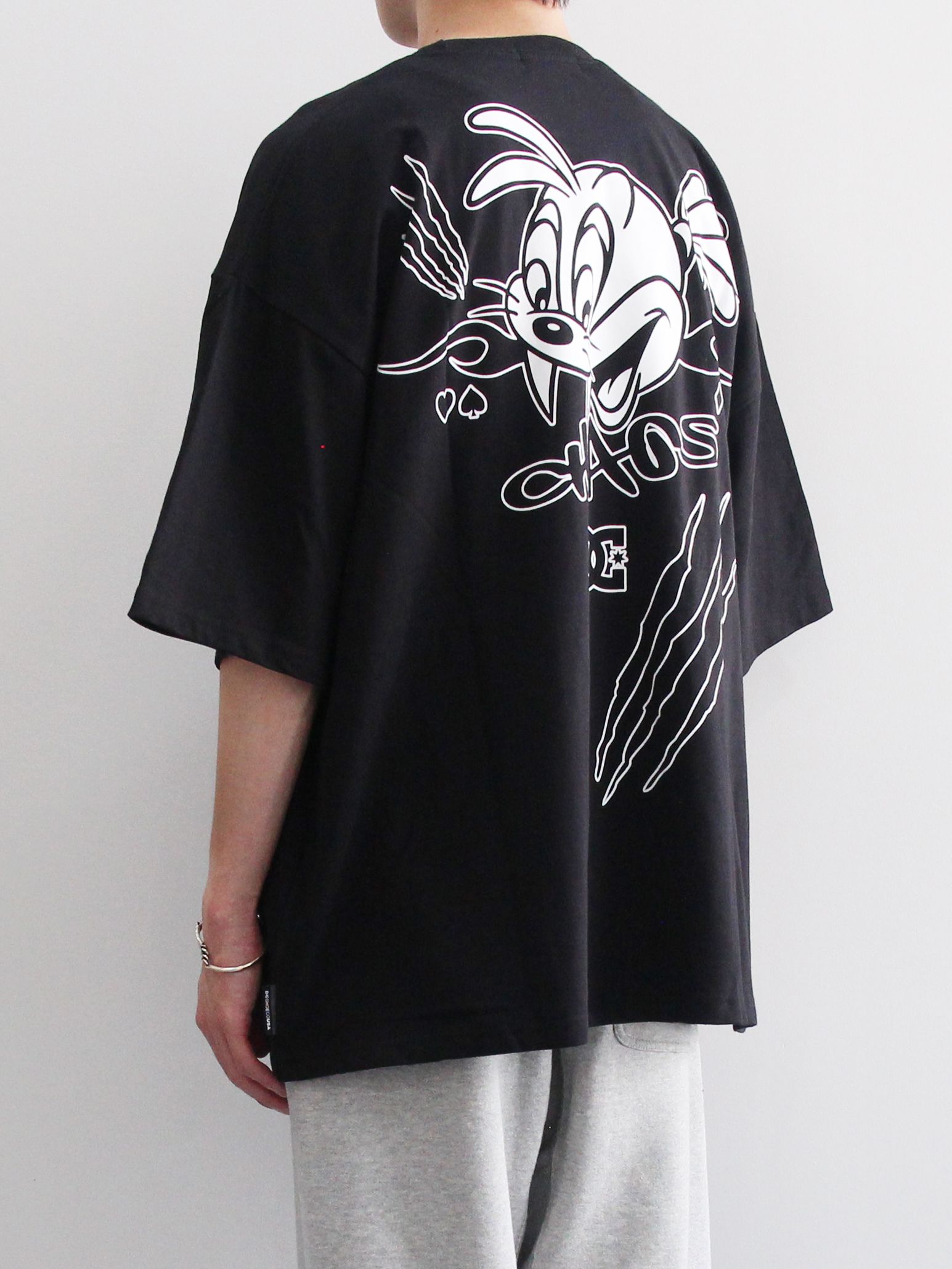 SHORT SLEEVE WIDE TEE COLLAB WITH DC SHOES CHAOS - BLACK