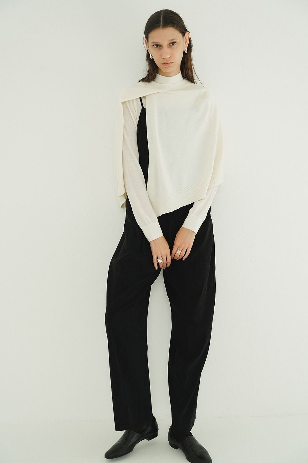 ケープ + ニットトップス - CAPE SET KNIT TOPS (WHITE)