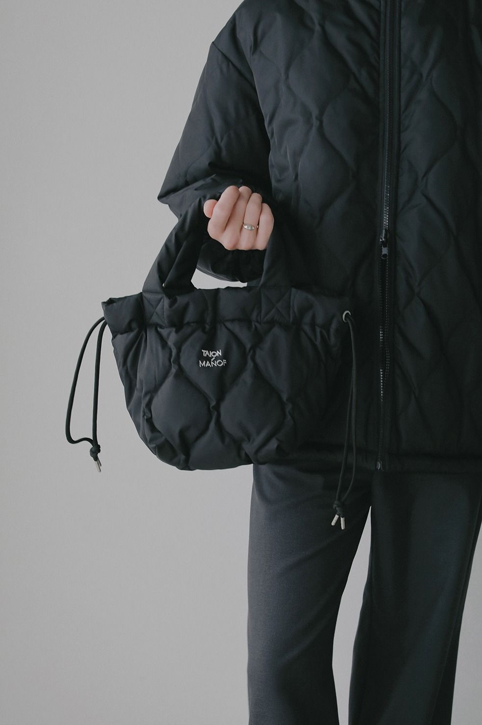 【TAION×MANOF】 トートバッグ - 2WAY DOWN BAG (BLACK)