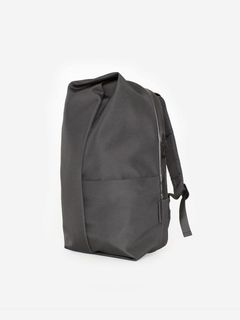 TVA の 春夏シーズンの最新ニットコーデ
