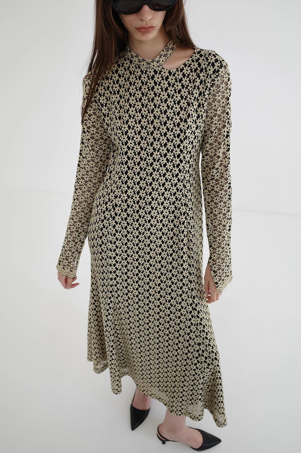 フラワーレースワンピース - 3D FLOWER LACE SLASH NECK ONEPIECE (MIX)
