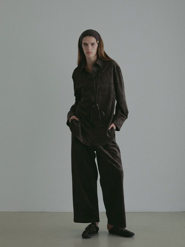 フェイクスウェードリラクシーパンツ (DARK BROWN)