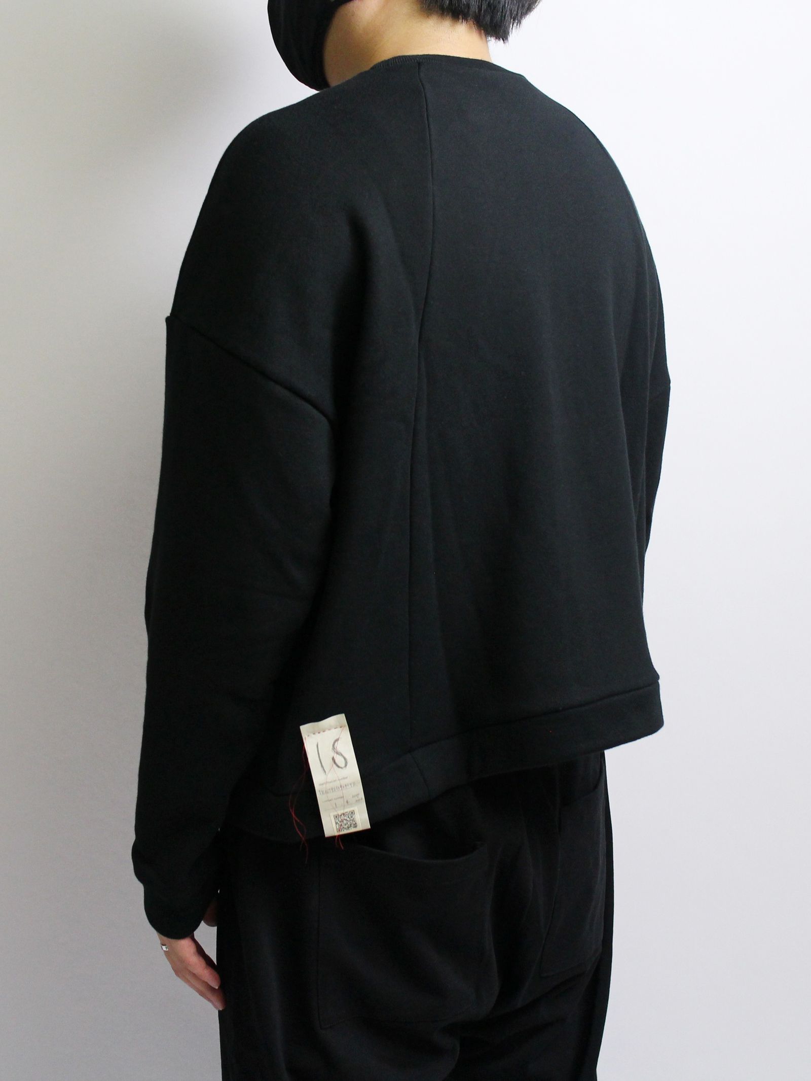 プルオーバースウェット - C02T-BLACK