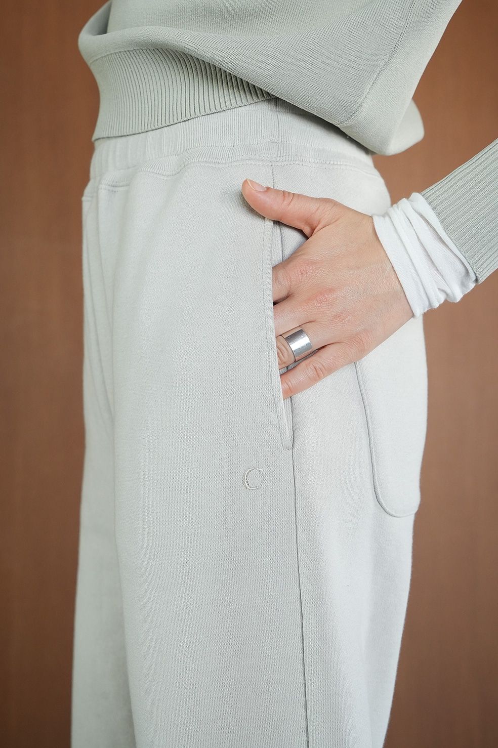 コクーンシルエットスウェットパンツ - C SWEAT COCOON PANTS -BEIGE