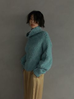 ボトルネックヘアリーニットプルオーバー - BLUE