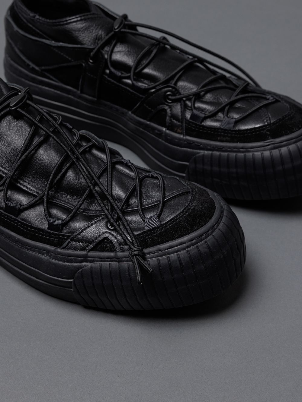 ローカット スニーカー - BLACK