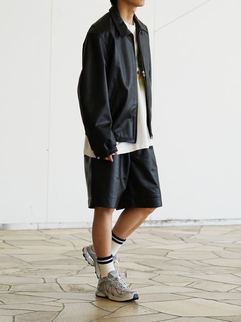 UNIVERSAL PRODUCTS. レザーセットアップのストリートスタイル