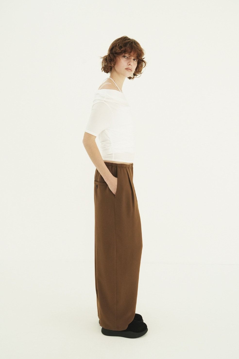 ドローストリングルーズタックパンツ - DRAWSTRING LOOSE TUCK PANTS(BROWN)