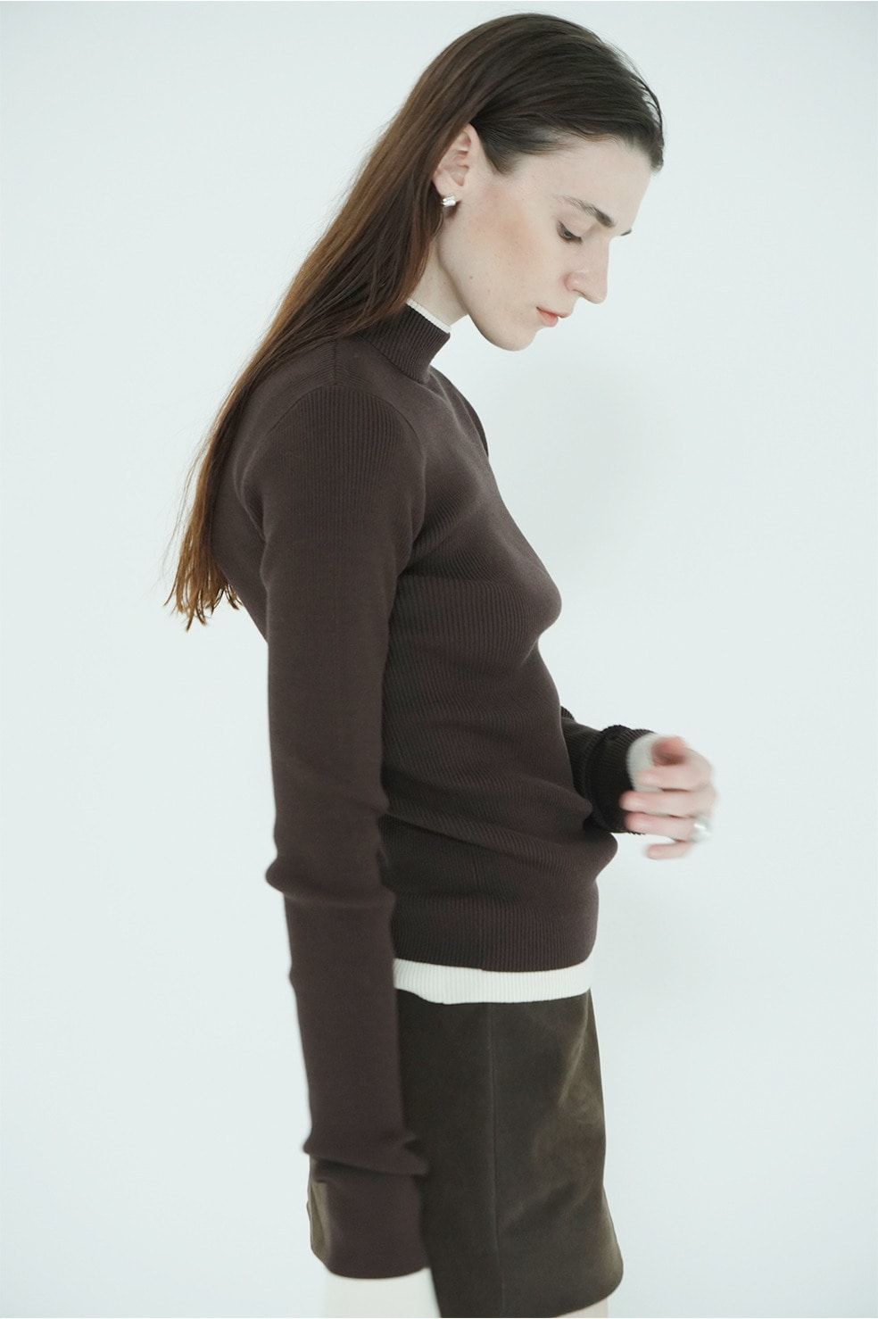 【26AW】 ハイネックリブニットトップス -  H/N RIB KNIT TOPS （BROWN）