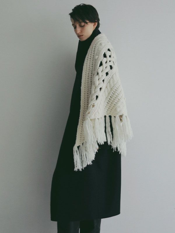 ハンドニットフリンジストール-OFF WHITE