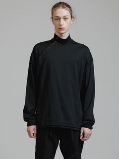 斜めヘンリーティーシャツ  - DIAGONAL HENRY NECK T-SHIRT BLACK