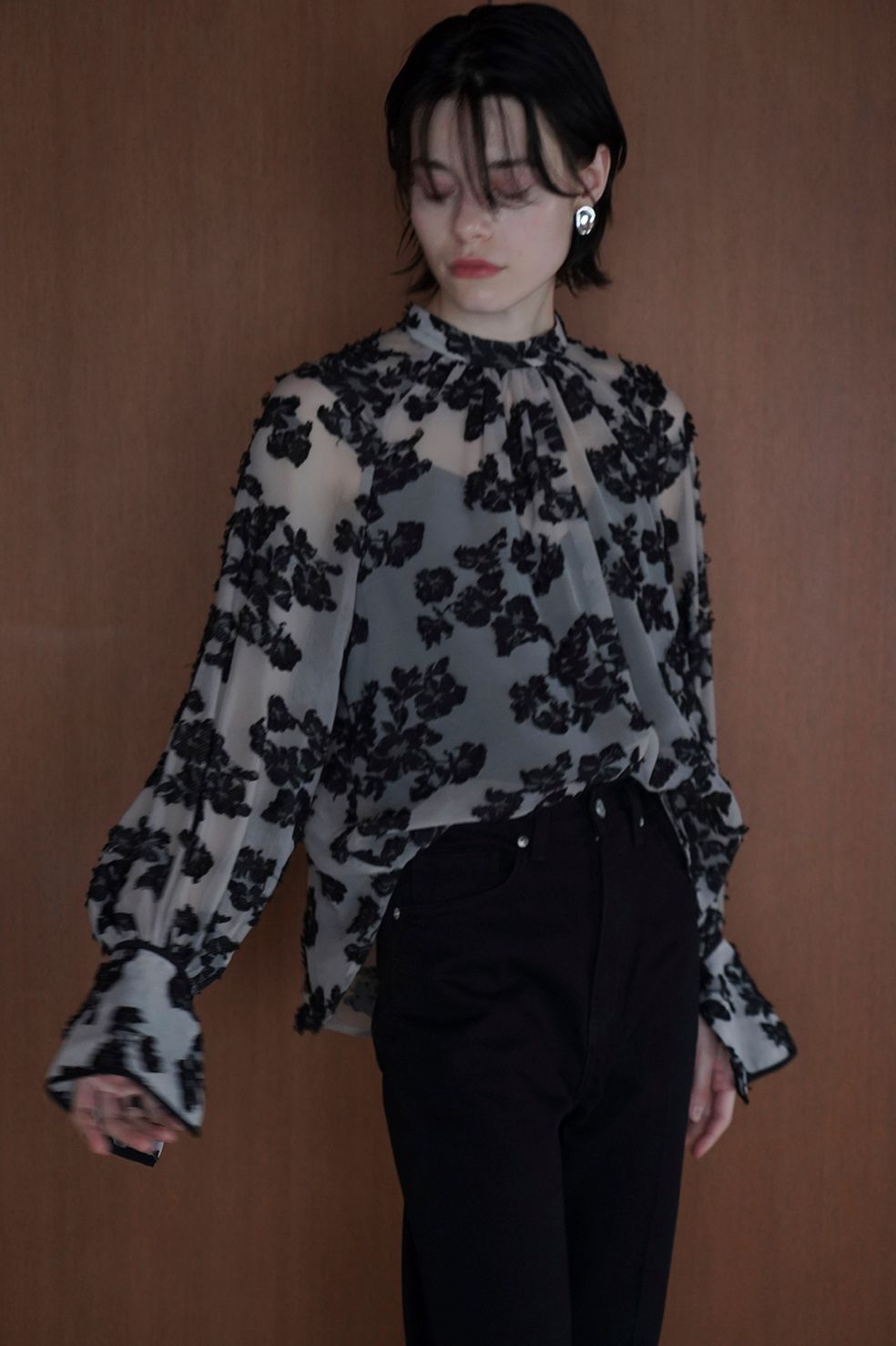 売れ筋がひクリスマスプレゼント！ CLANE BULGED FLOWER JACQUARD TOPS