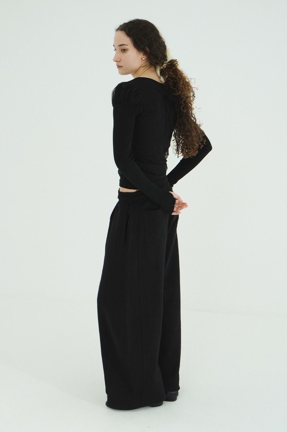 パフトップス - W FACE CLOUD PUFF SLEEVE TOPS (BLACK)