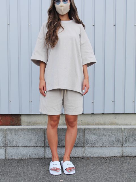 お洒落だけど快適、THING FABRICSのセットアップスタイル