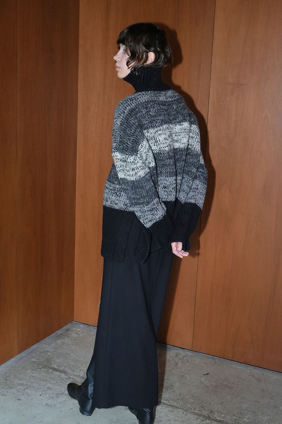 グラデーションボーダー ワイド ニットトップス - GRADATION BORDER WIDE KNIT TOPS - BLACK