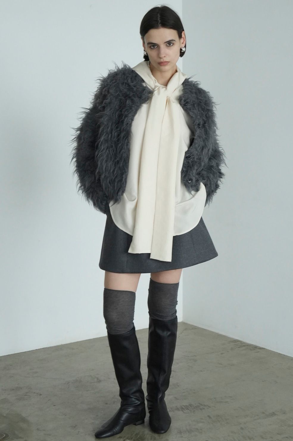 シャギ― ショートカーディガン - SHAGGY SHORT KNIT CARDIGAN - CHARCOAL GRAY