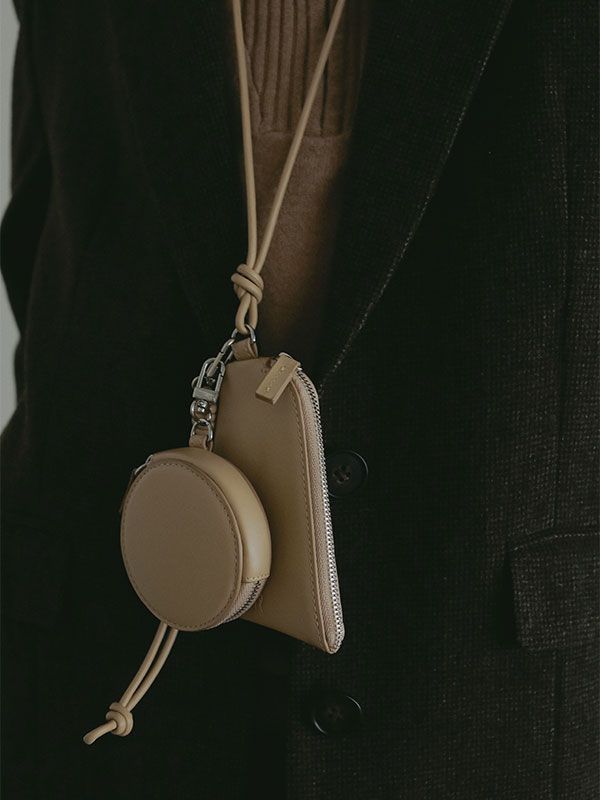 レザーコードマルチポーチ (BEIGE）