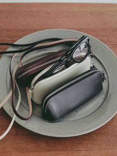 タンドレザージップサングラスケース