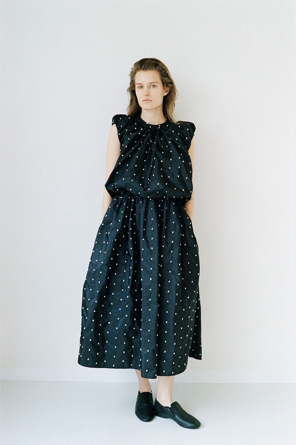 リボントップス -  W FACE DOT SLEEVELESS RIBBON TOPS (BLACK)
