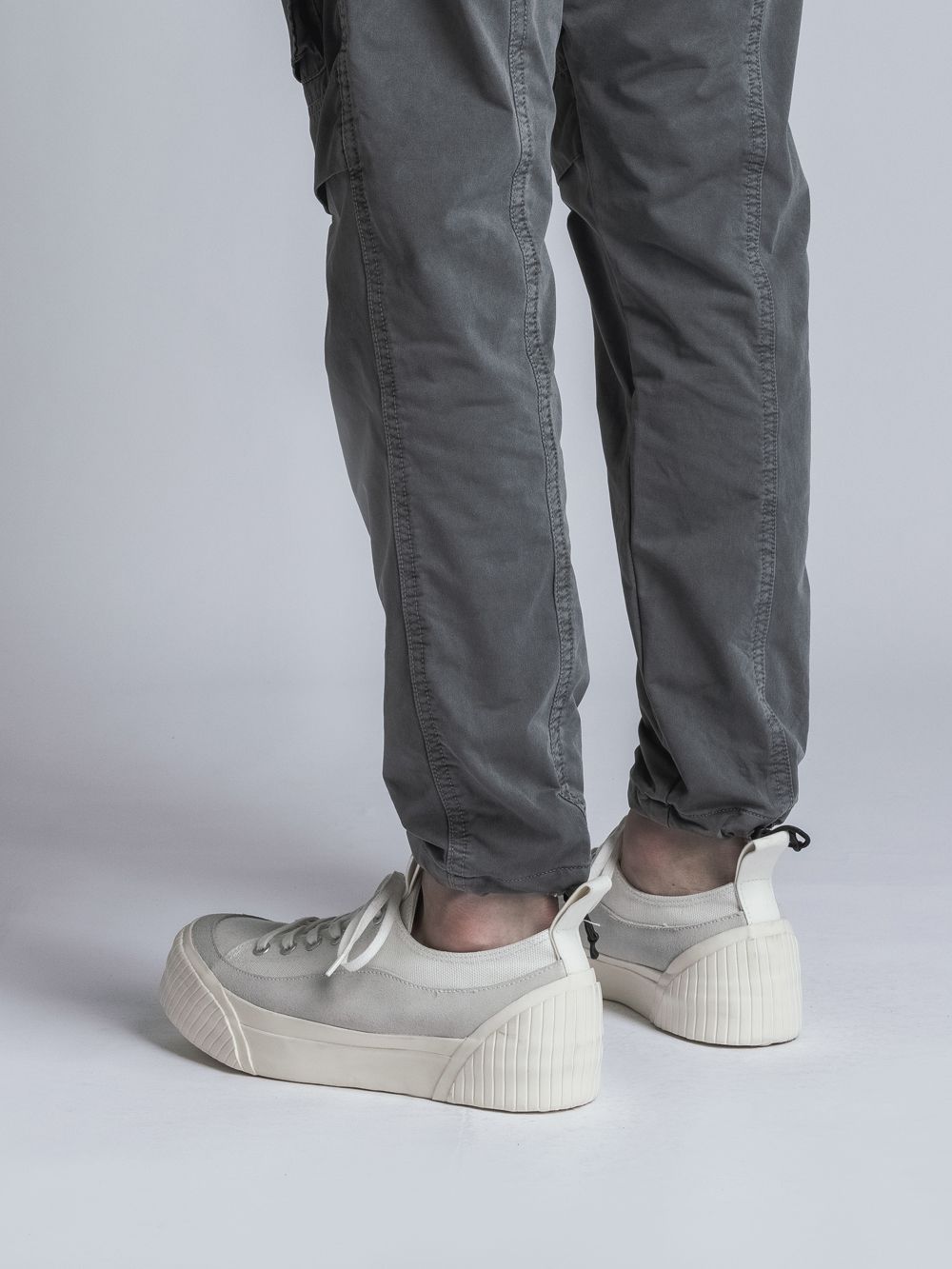 ローカットスニーカー  -  B/WHITE