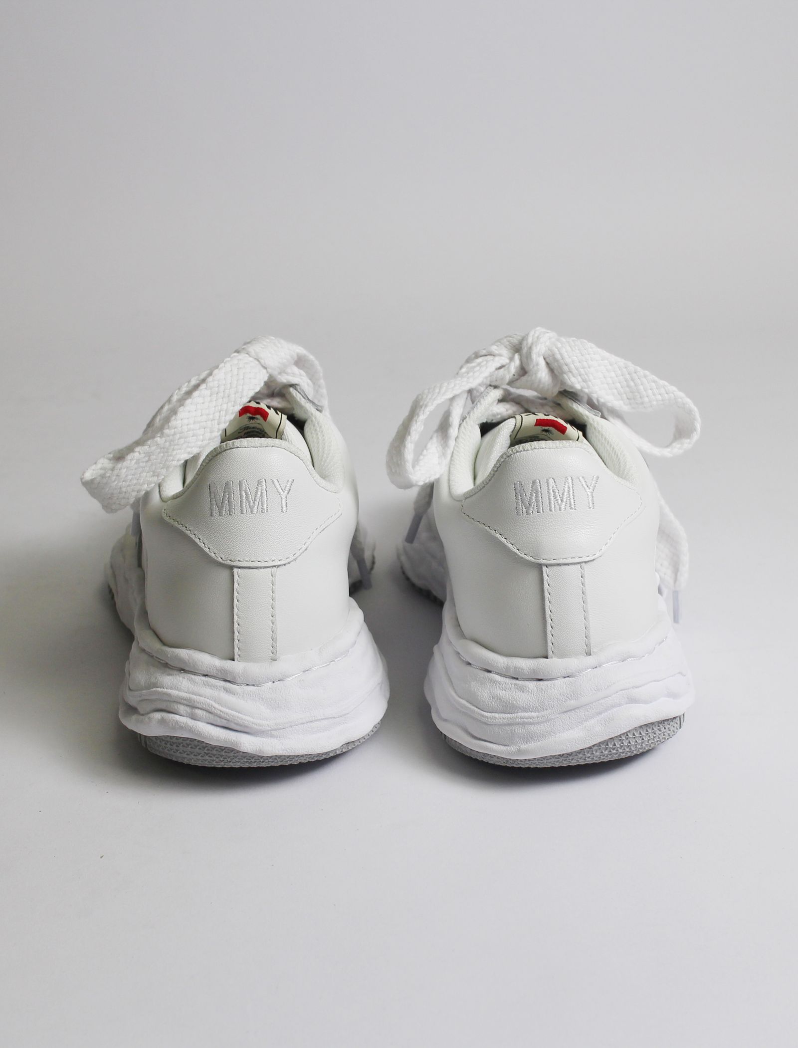 【4・5月入荷】"WAYNE" OG Sole Leather Low-top Sneaker  A07FW702 - WHITE