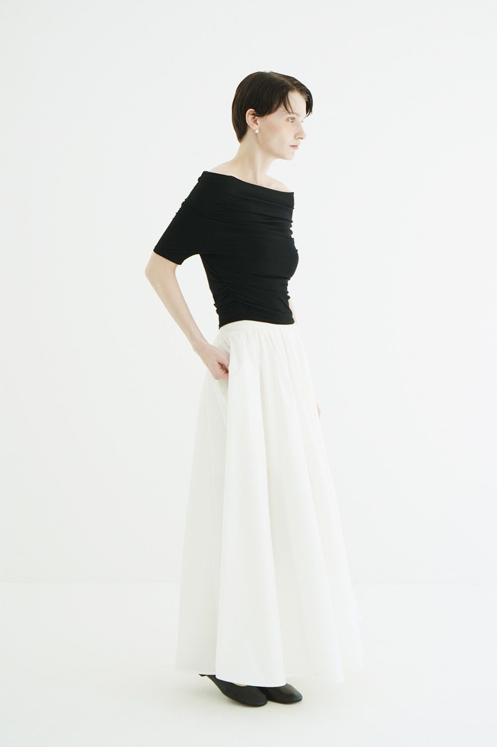 オフショルダートップス -  DRAPED OFF SHOULDER H/S TOPS(BLACK)