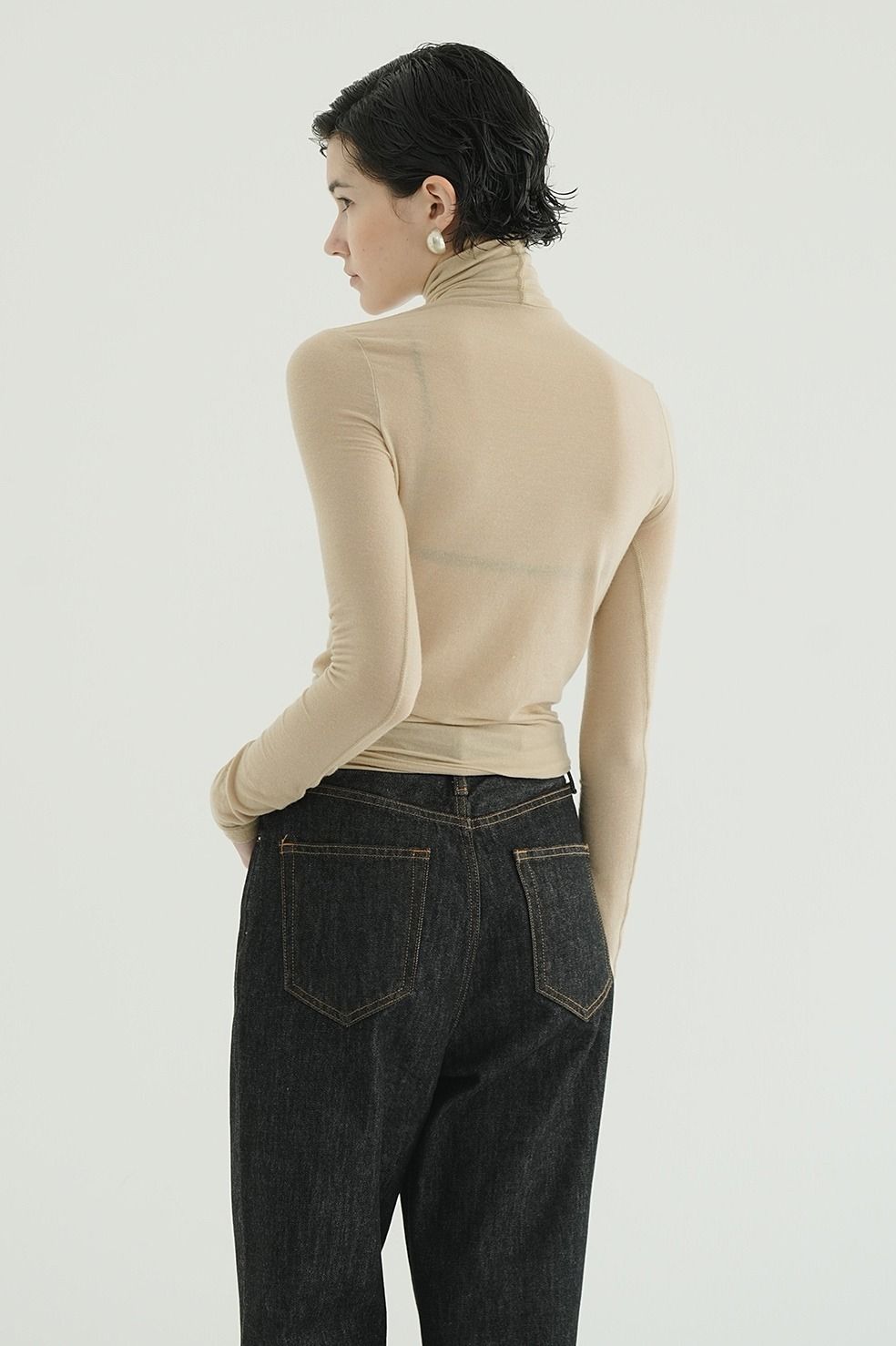 カシミヤ混タートルネックカットソー | COMFORTABLE TURTLE TOPS (BEIGE)