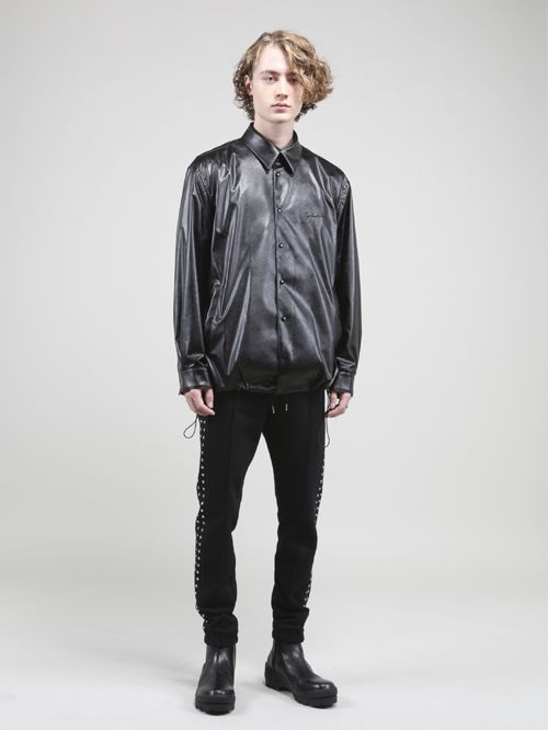ウォッシャブルライトフェイクレザーコーチジャケット - Fake Leather Coach Jacket - BLACK