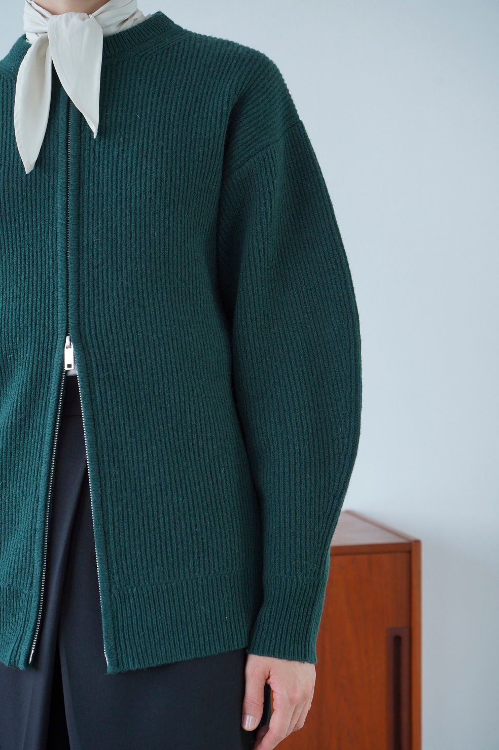 ジップ リブ ニット トップス - ZIP RIB KNIT TOPS GREEN