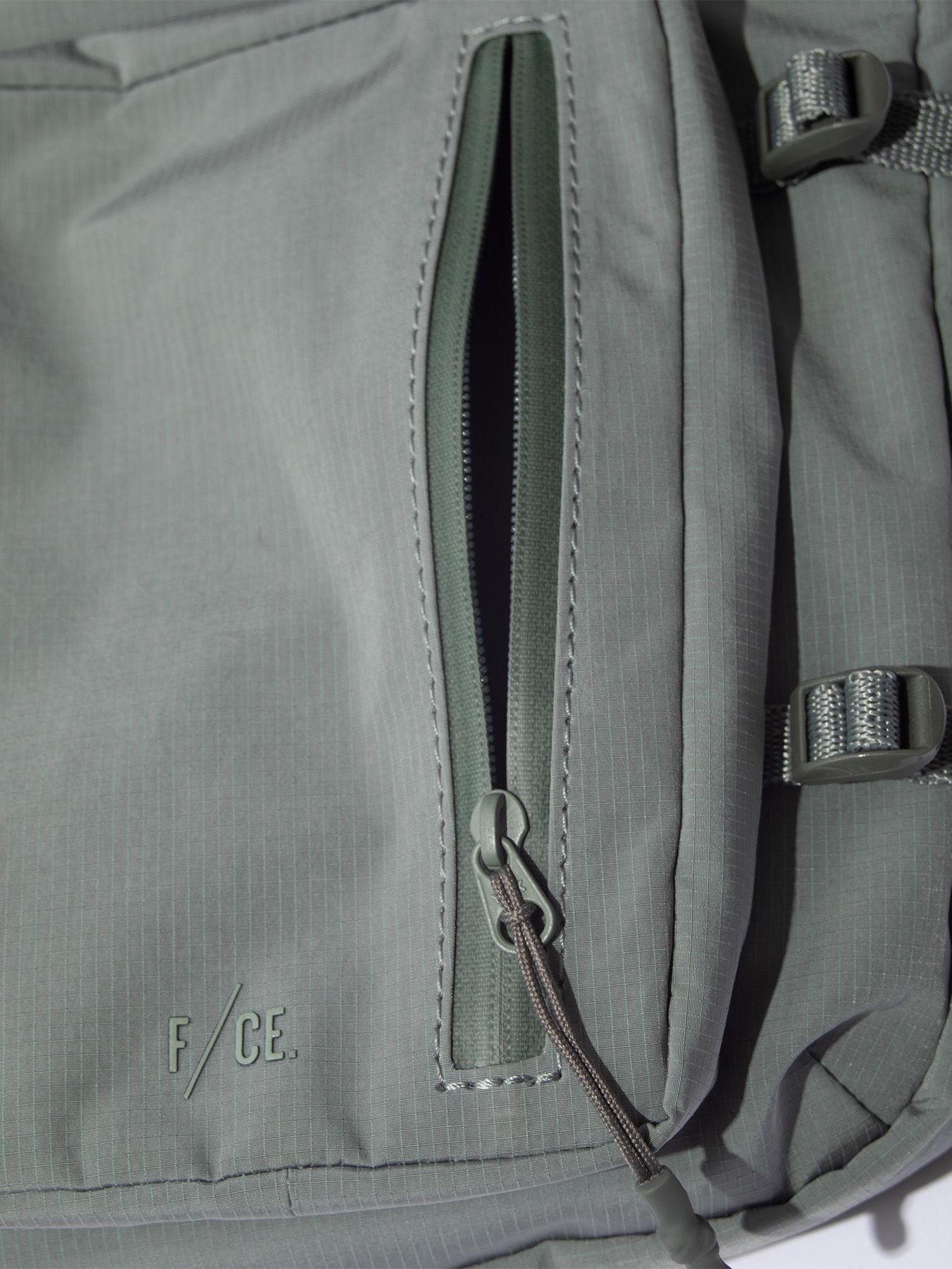 テックスニック® ボックス サコッシュ - TEXNIC® BOX SACOCHE (Foliage Green)