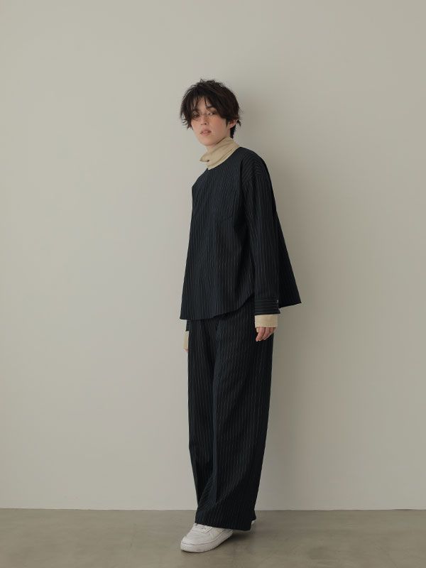セミワイドタックスリットパンツ - NAVY