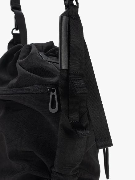 Uva Carbon Black | ドローストリングショルダーバッグ