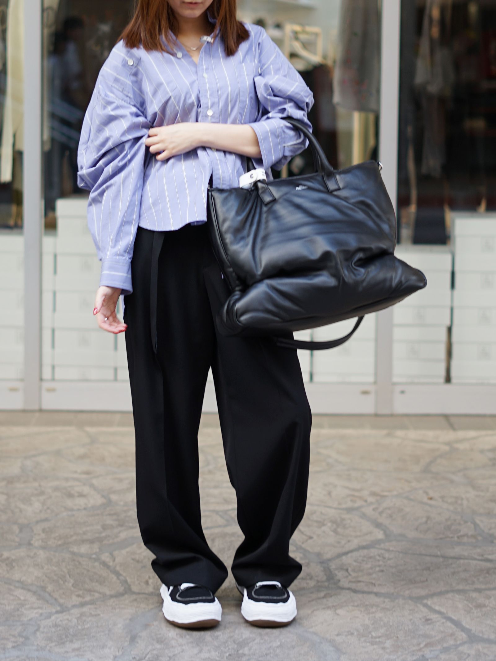 レザートート バッグ- PUCKER TOTE BAG (BLACK)